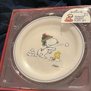 Hallmark Peanuts Snoopy and Woodstock Plate set
